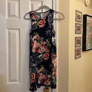 NWT Sleeveless, Floral, Navy Swing Dress - Size Medium